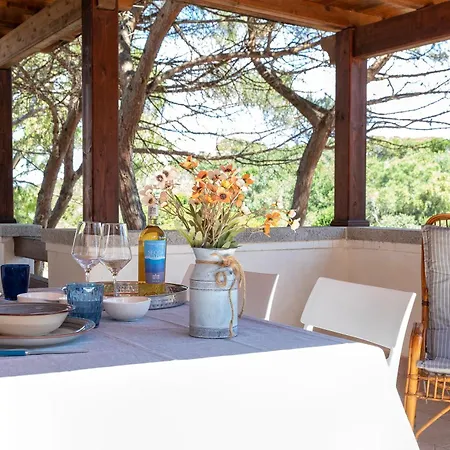Casa Con Terrazza Nella Pineta بيت للعطل