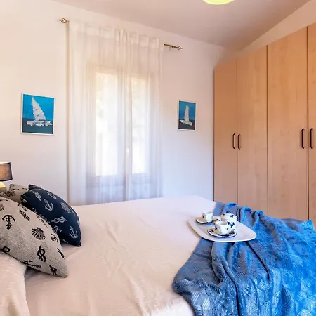 Casa Con Terrazza Nella Pineta