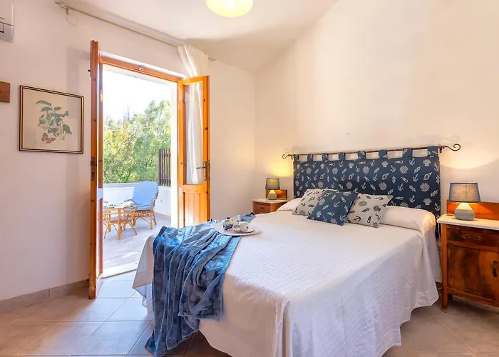 Casa Con Terrazza Nella Pineta * Valledoria (Sardinia)